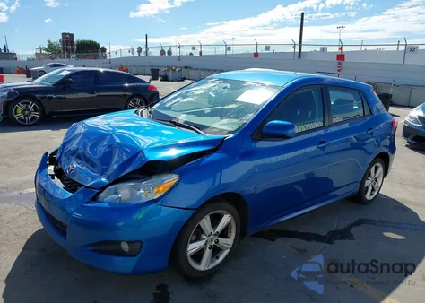 2010 Toyota Matrix S z USA, uszkodzony, nr VIN 2T1KE4EE8AC045149